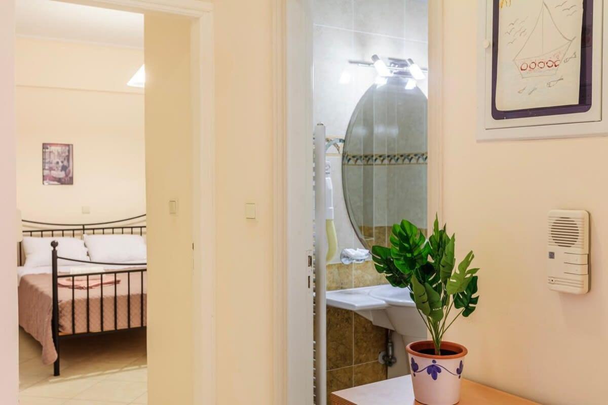 Spacious Urban Haven-Family Home, Perfect Location Каламата Екстер'єр фото