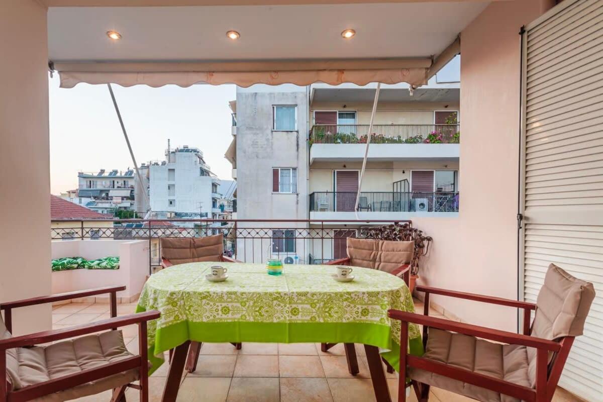 Spacious Urban Haven-Family Home, Perfect Location Каламата Екстер'єр фото