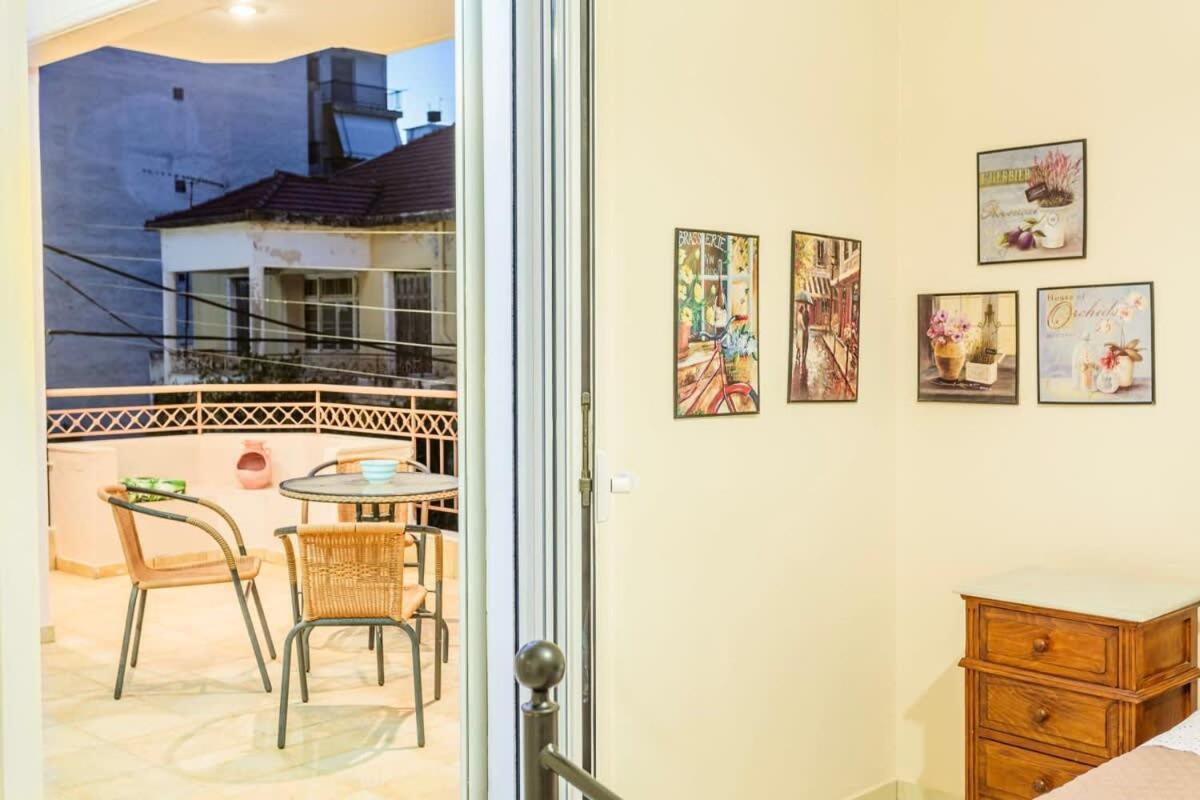 Spacious Urban Haven-Family Home, Perfect Location Каламата Екстер'єр фото