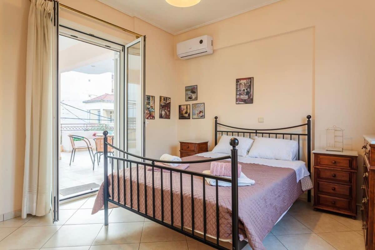 Spacious Urban Haven-Family Home, Perfect Location Каламата Екстер'єр фото